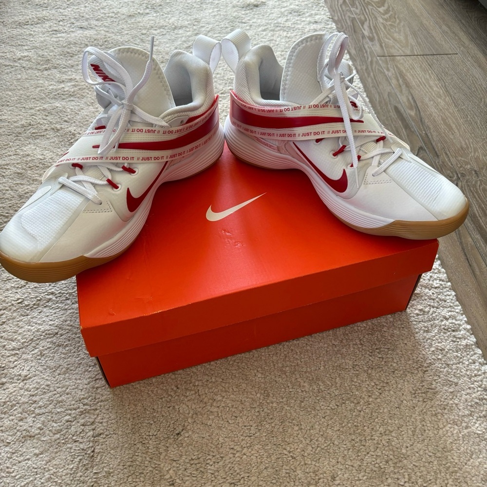 Women's Nike React HyperSet Volleyball shoes (White/University Red) W 11.5 M 10 - Picture 3 of 9